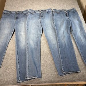 Lee Relaxed Fit Straight Leg Jeans Women's Lot of 3 Blue Denim (Fits 30x31)